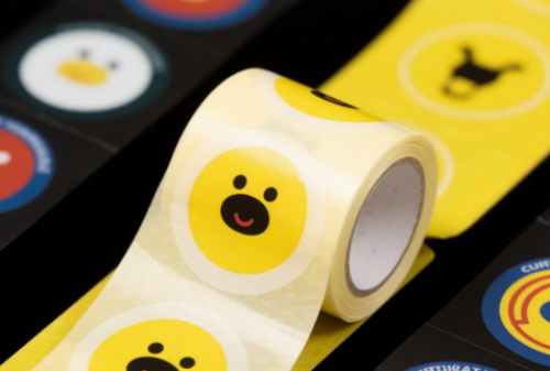 Revolutionera ditt självhäftande etikettarbetsflöde med hjälp av avancerad laserstyrning