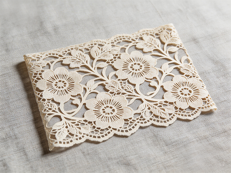 Varför går tygskärningssystem över till fleraxliga laserstyrenheter? Effektivitet är nyckeln.